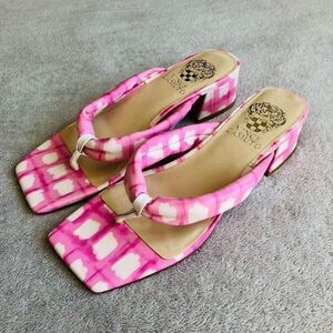 NWOB Vince Camuto Women’s Sabrinda Block Heeled  Sandal